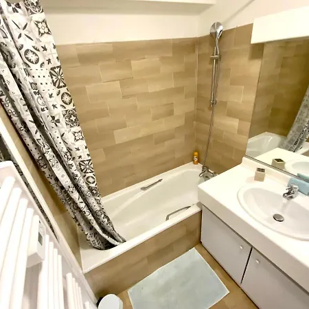 Cannes-passy - Très Beau Pour 4 Pers - Piscine Dans Résidence - Parking Privé - Jardin Appartamento