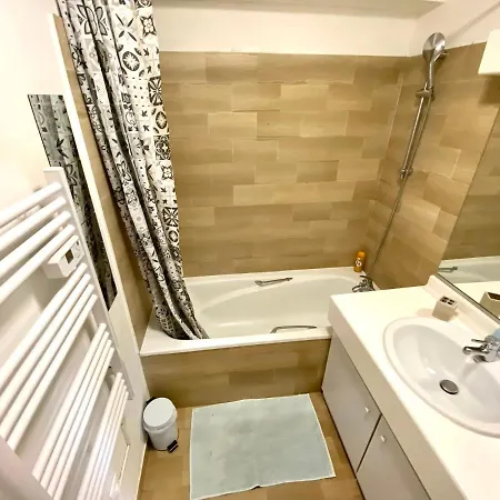 Appartamento Cannes-passy - Très Beau Pour 4 Pers - Piscine Dans Résidence - Parking Privé - Jardin